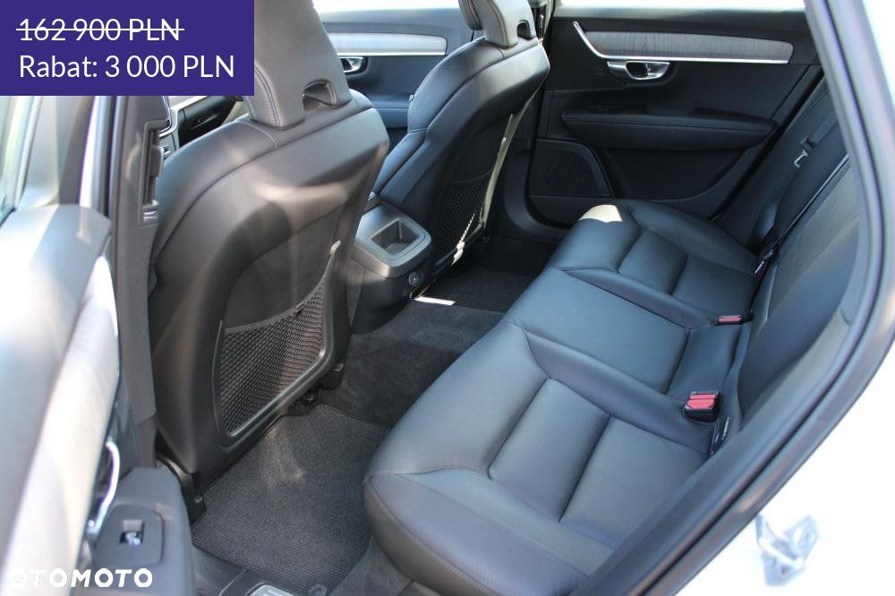 Volvo V90 Cross Country - 13