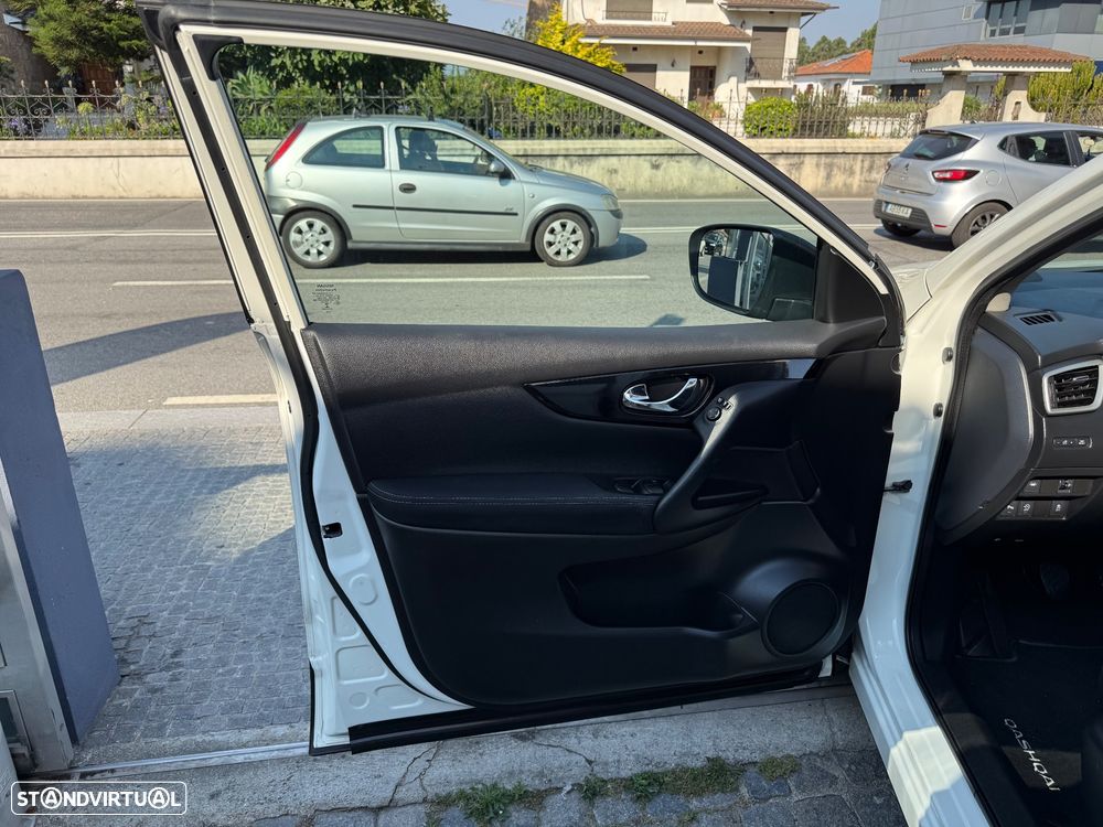 Nissan Qashqai 1.5 dCi N-Connecta 18 RS - 19