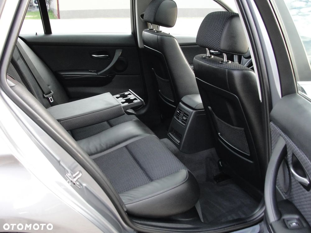 BMW Seria 3 318d DPF Edition Exclusive - 18