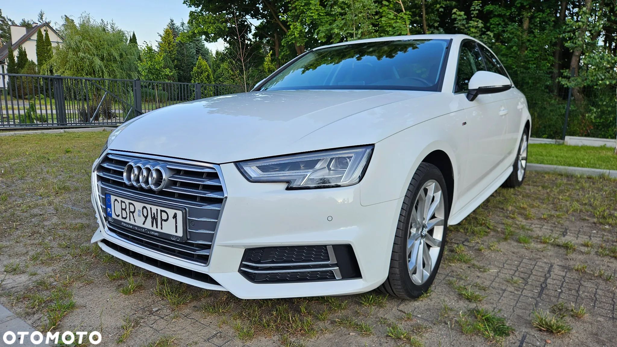 Audi A4 2.0 TFSI ultra S tronic - 1