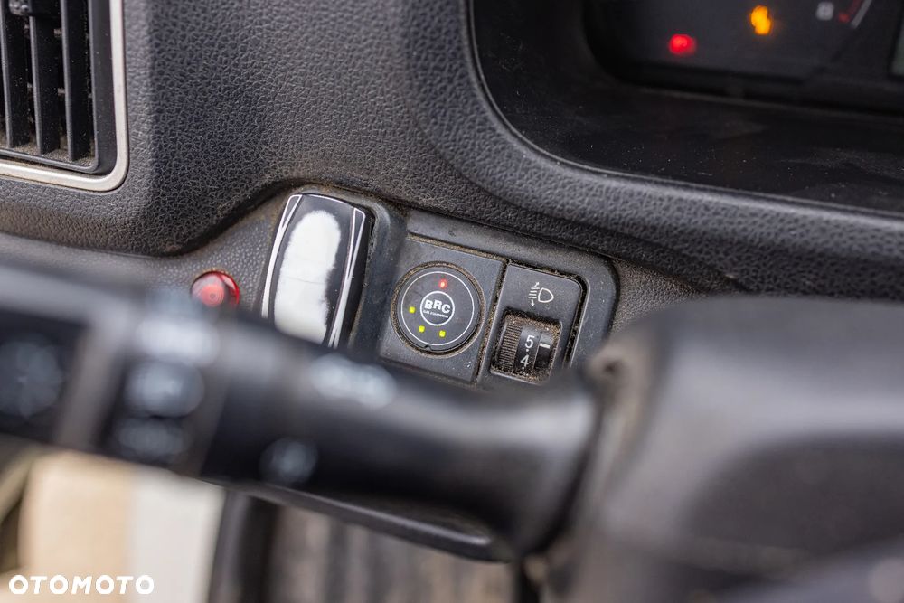 Piaggio NP6 CNG ŚMIECIARKA NISKI PRZEBIEG - 13