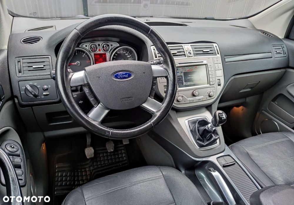 Ford Kuga 2.0 TDCi 4x4 Titanium - 26