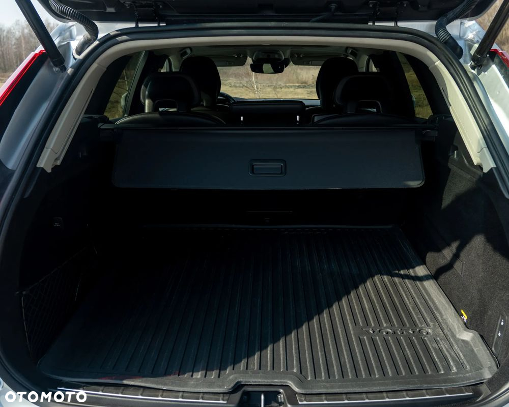 Volvo XC 60 T5 AWD Momentum - 8