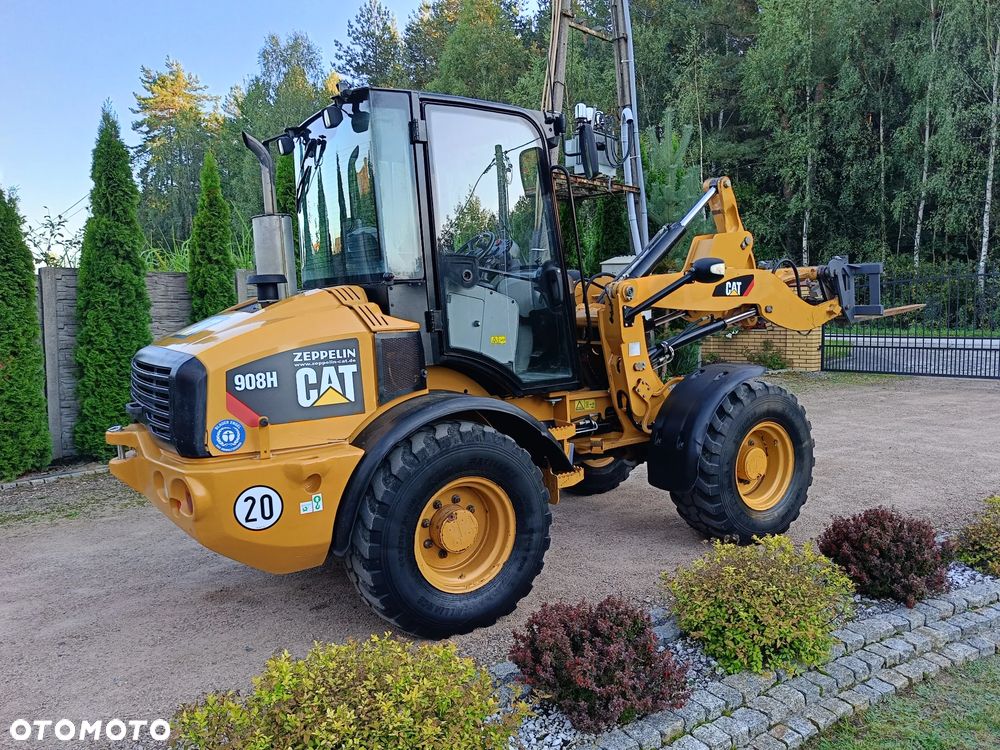 Caterpillar 908H - 4