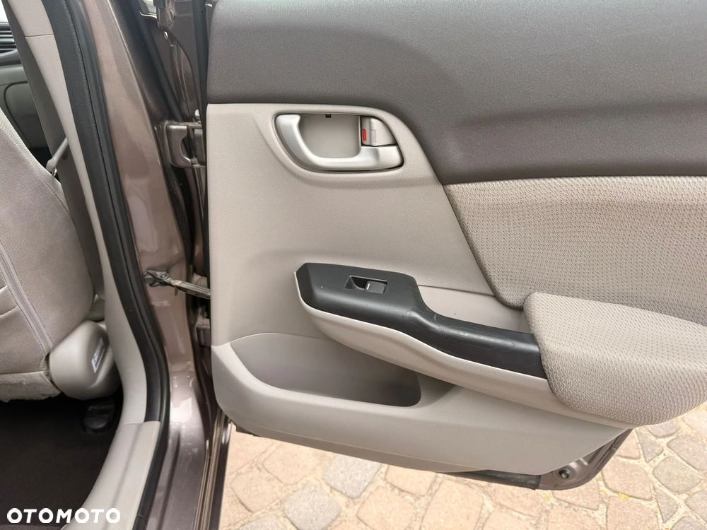 Honda Civic 1.8 Comfort - 8