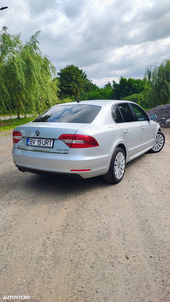 Skoda Superb 2.0 TDI Ambition - 6