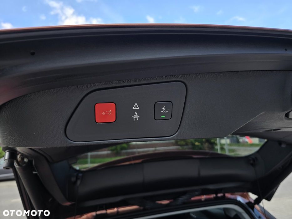 Peugeot 3008 BlueHDi 130 Stop & Start EAT8 Allure - 34