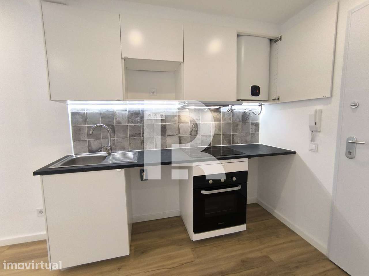 Apartamento T2 na Buraca Totalmente Remodelado - Grande imagem: 5/30