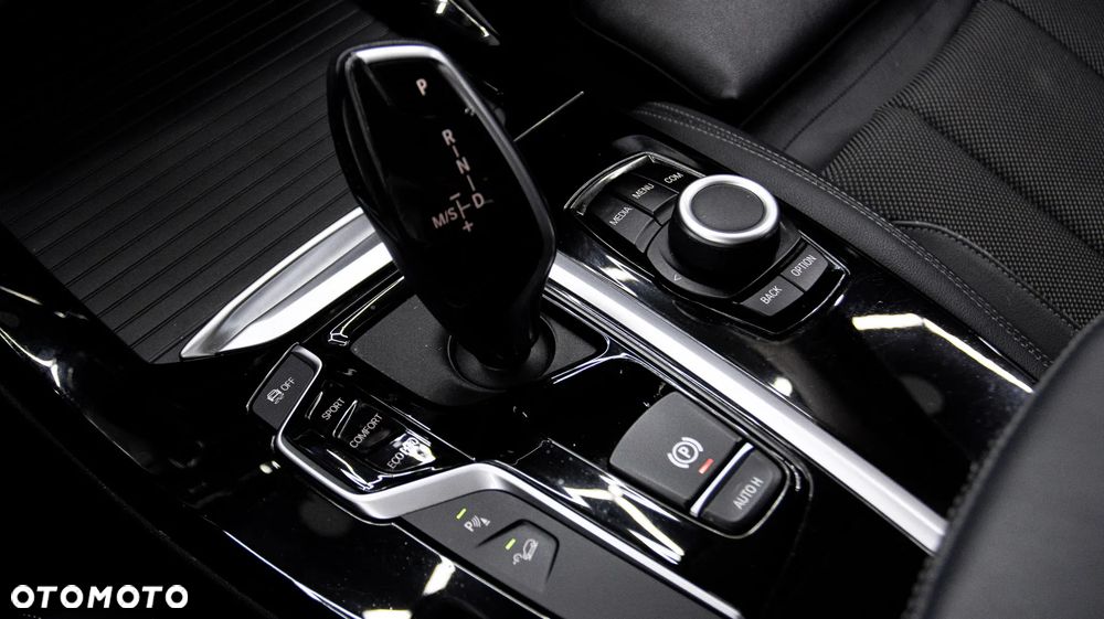BMW X3 xDrive20i - 23