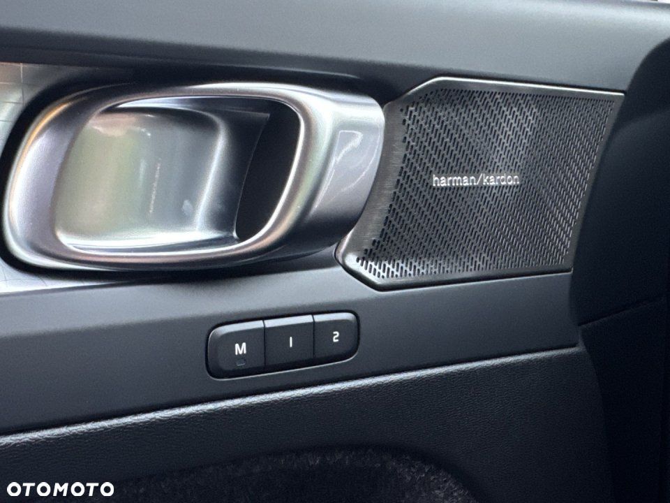 Volvo XC 40 - 21