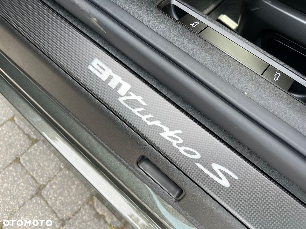 Porsche 911 Turbo S - 11