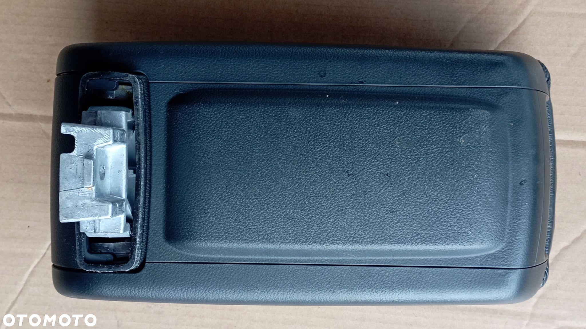 AUDI A6 C6 PODŁOKIETNIK 4F0864114 - 2