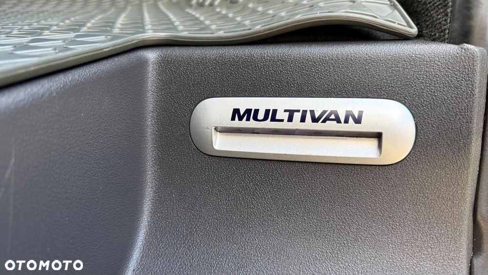 Volkswagen Multivan - 30