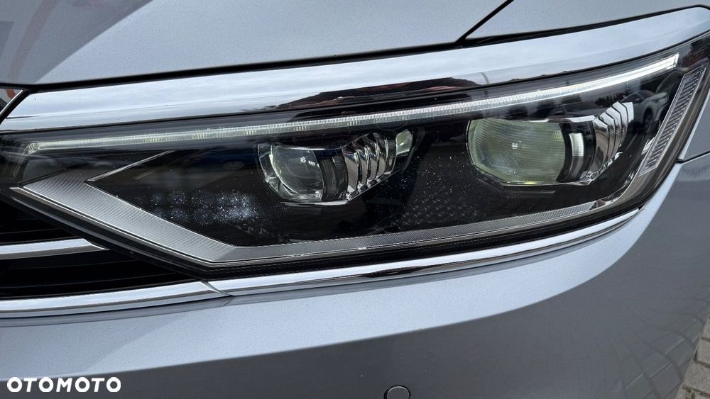 Volkswagen Passat - 18