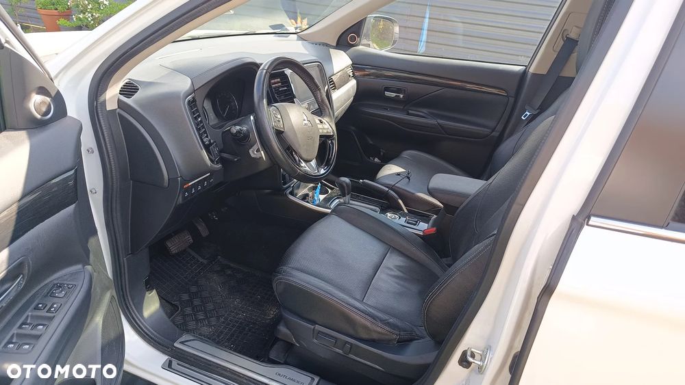 Mitsubishi Outlander 2.0 Intense Comfort 4WD CVT - 5
