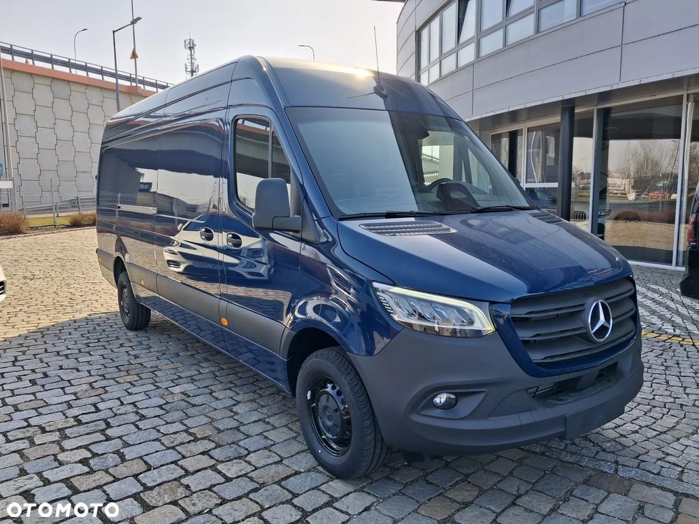 Mercedes-Benz Sprinter 319 CDI Furgon PRO długi - 15
