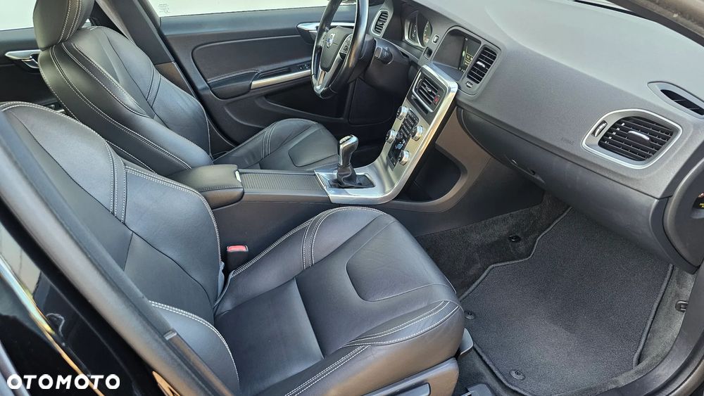 Volvo S60 D3 Drive-E Summum - 31