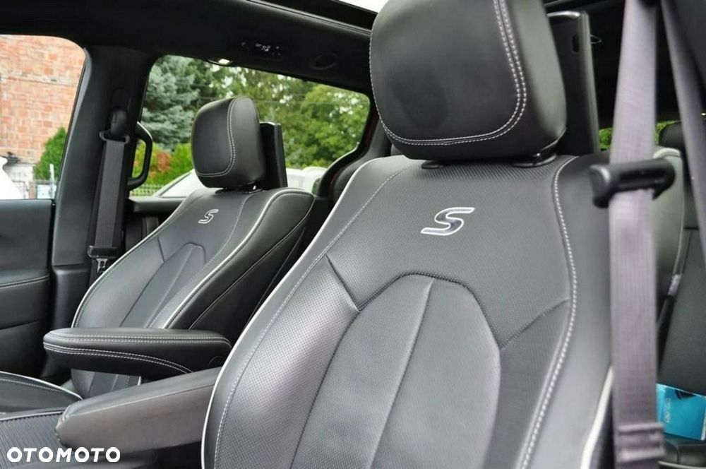 Chrysler Pacifica - 18
