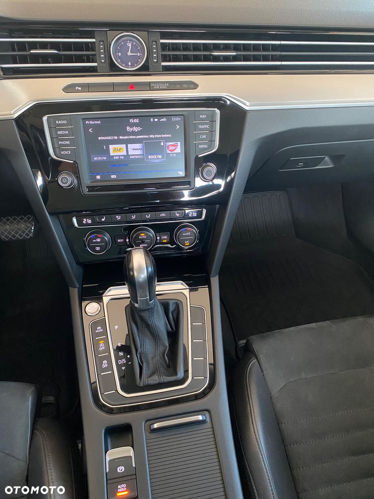 Volkswagen Passat 2.0 TDI BMT Highline DSG - 29