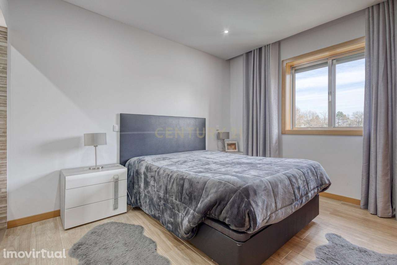 Moradia T3 com Piscina junto ao Metro e Hospital Santos Silva: Confort - Grande imagem: 5/39