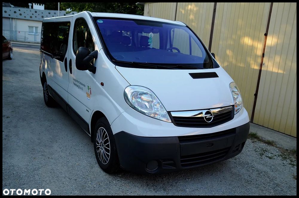Opel Vivaro - 1