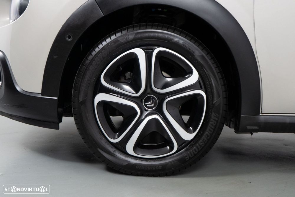 Citroën C3 1.2 PureTech Shine - 17