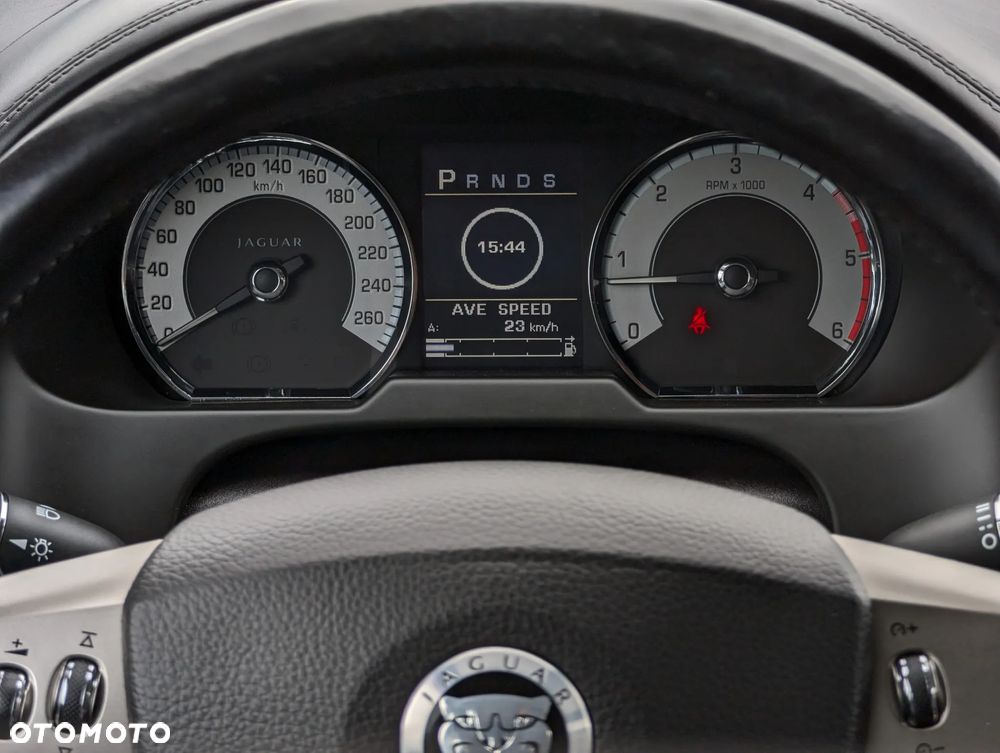 Jaguar XF 3.0 V6 S Luxury - 29