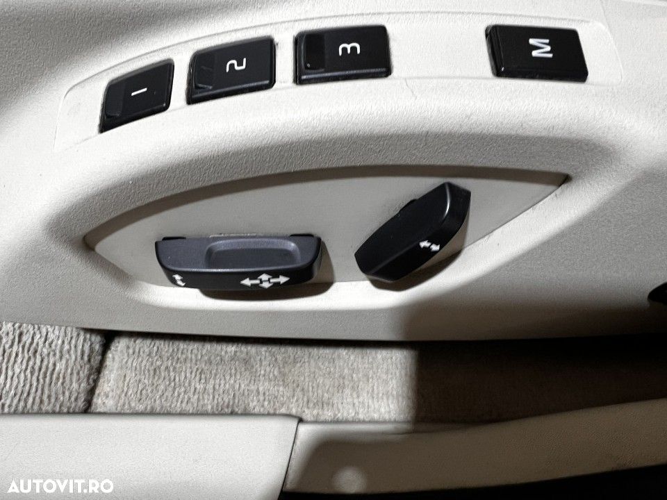 Volvo XC 60 - 8