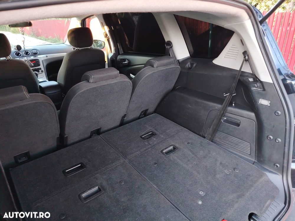 Ford S-Max - 24