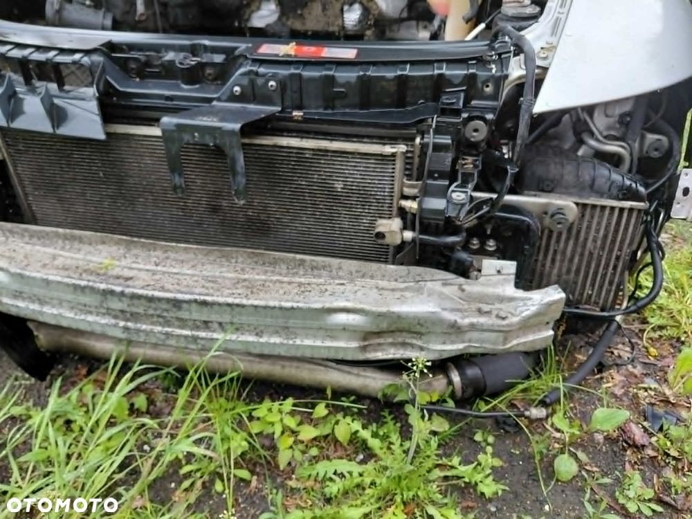Audi a6 c6 2007 rok, poj. 2,7 , moc 132 kw, Diesel Belka Pas przedni kompletny z chłodnicami - 3