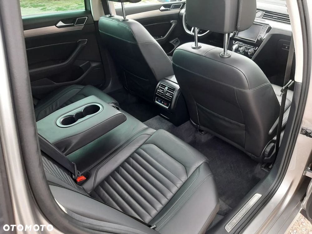Volkswagen Passat 1.6 TDI (BlueMotion Technology) DSG Comfortline - 36