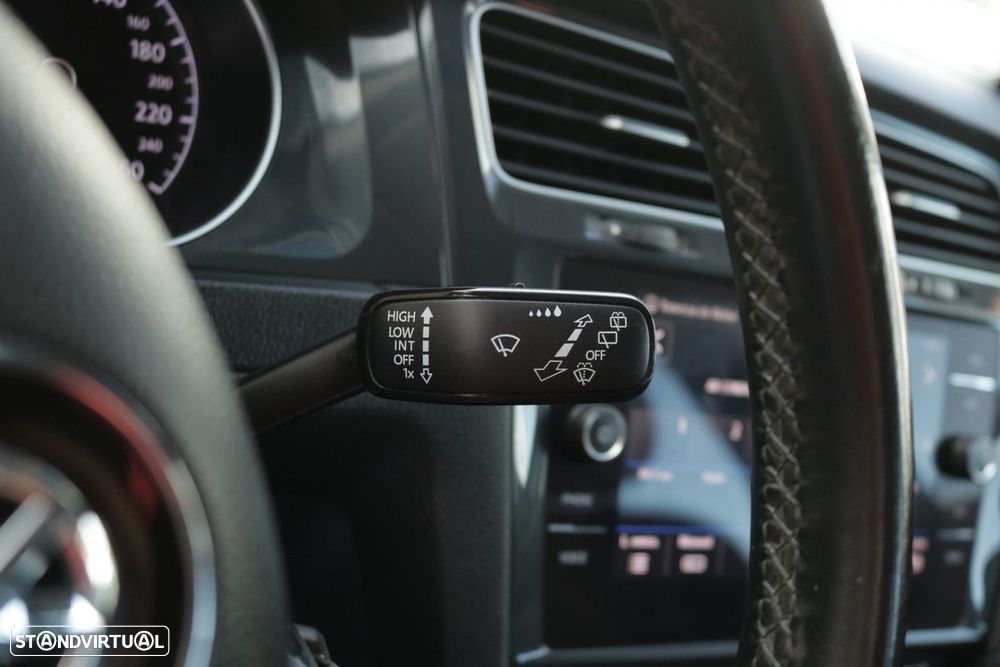 VW Golf Variant 1.6 TDi Confortline - 32