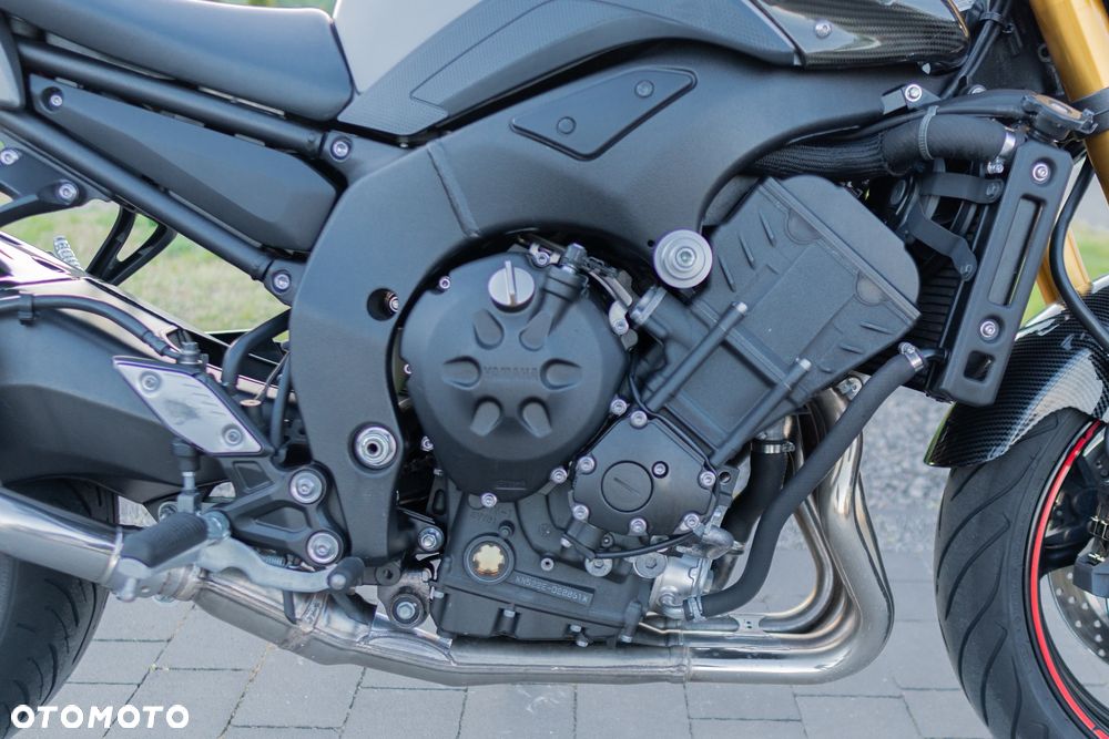 Yamaha FZ8 - 16