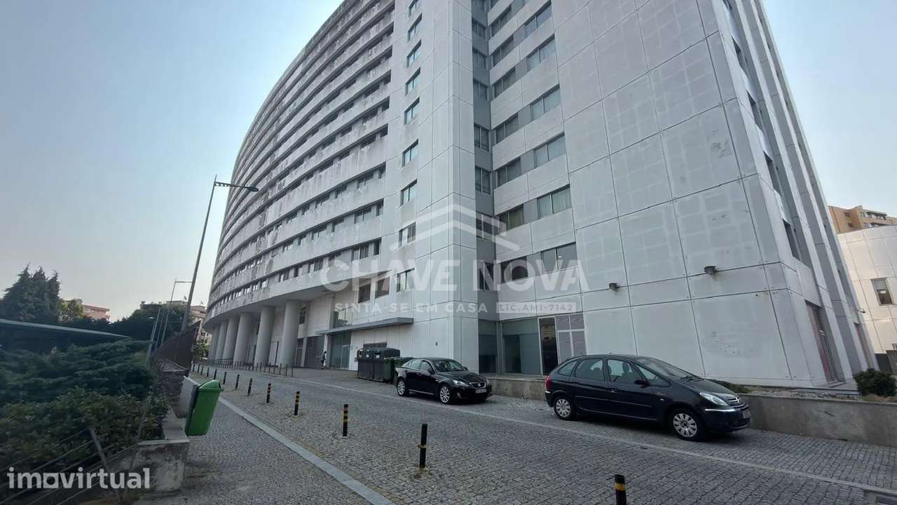 Apartamento T1 em Soares dos Reis C/lugar de garagem e arrumo - Grande imagem: 2/33