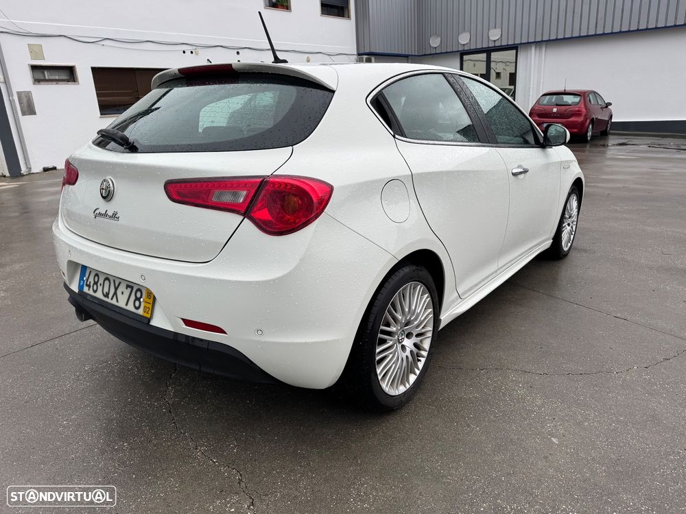 Alfa Romeo Giulietta 1.6 JTDm - 7