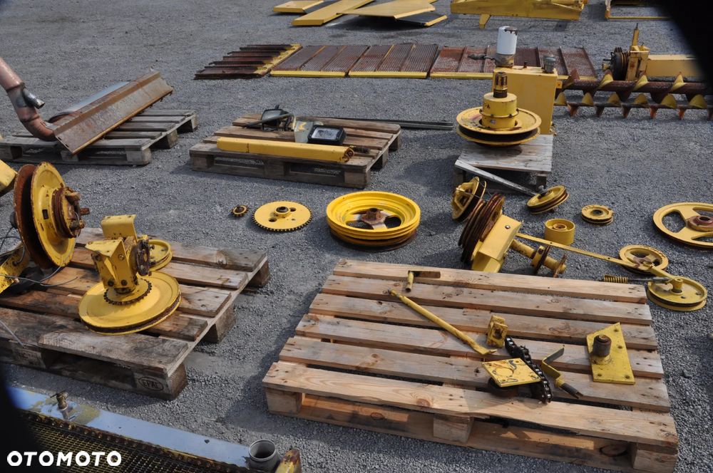 PIASTA   SKRZYNIA WAŁ  NEW HOLLAND TF78 TX66 - 8