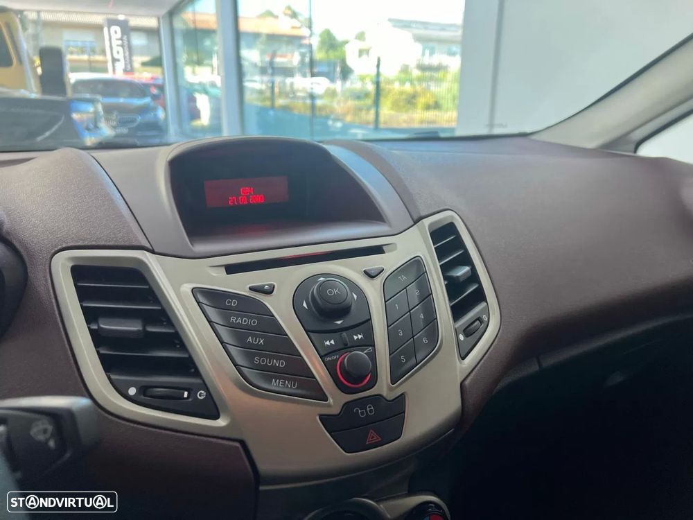 Ford Fiesta 1.4 TDCi Connection - 11