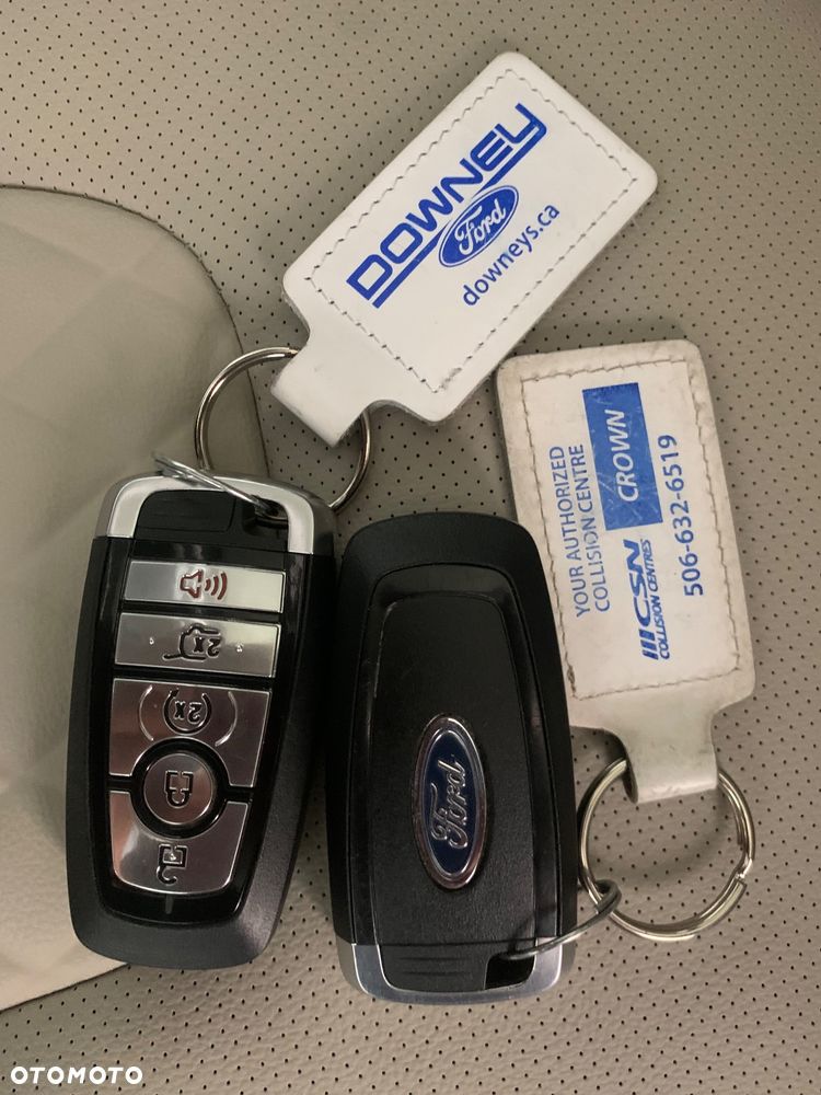 Ford Edge - 32