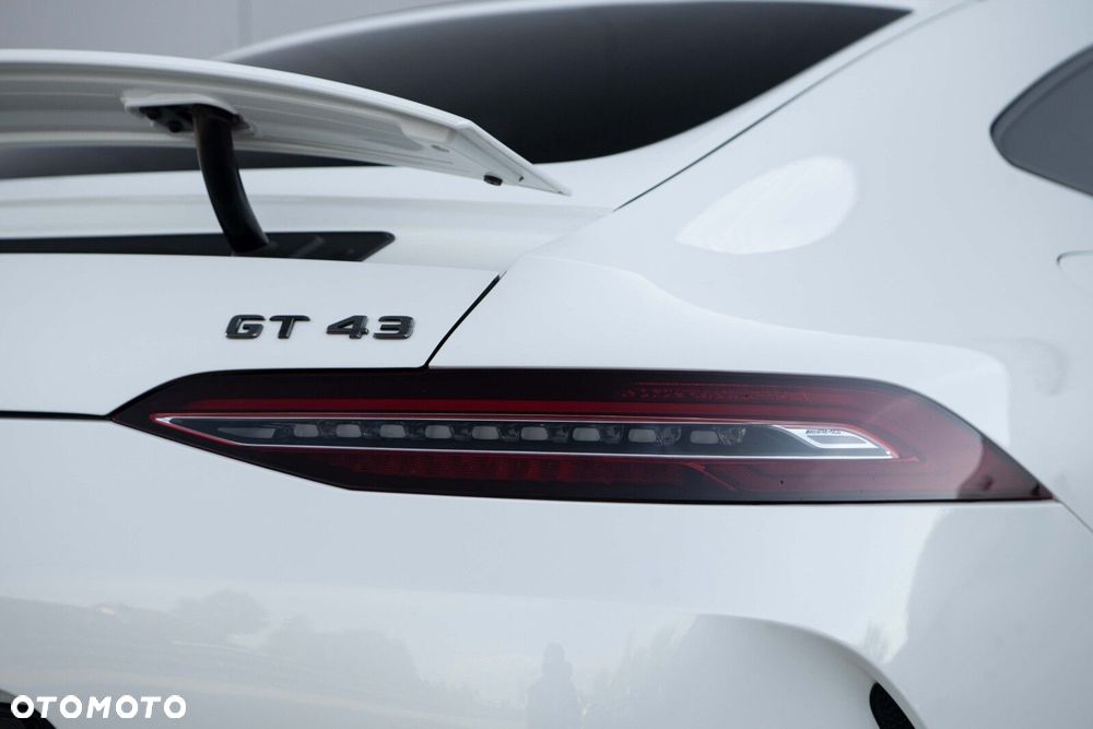 Mercedes-Benz AMG GT - 11