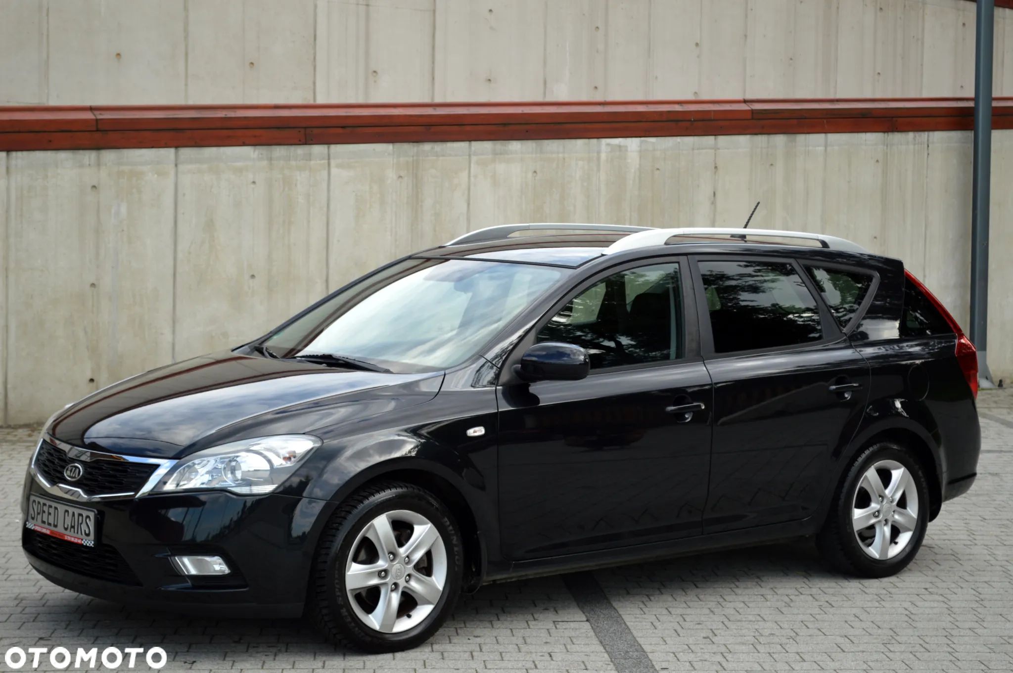 Kia Ceed - 1