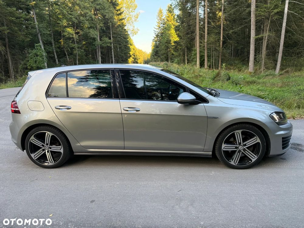 Volkswagen Golf 2.0 TDI BMT GTD - 6