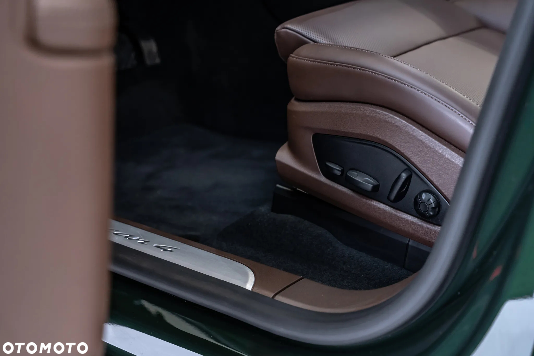 Porsche Macan 4 - 25
