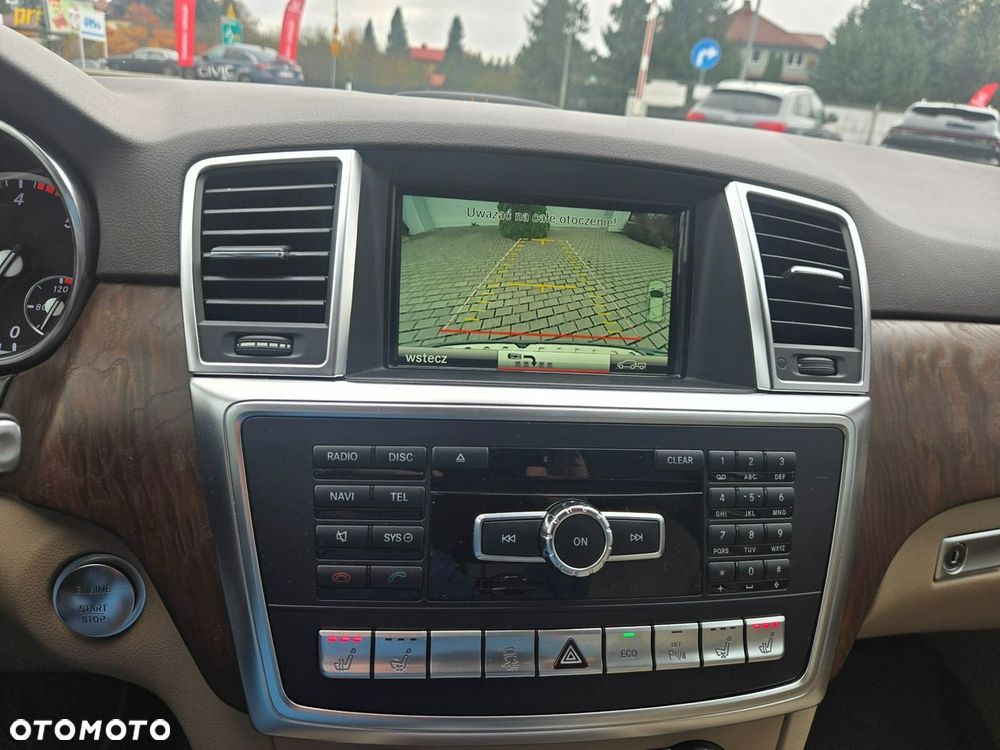 Mercedes-Benz ML 350 BlueTec 4-Matic - 21