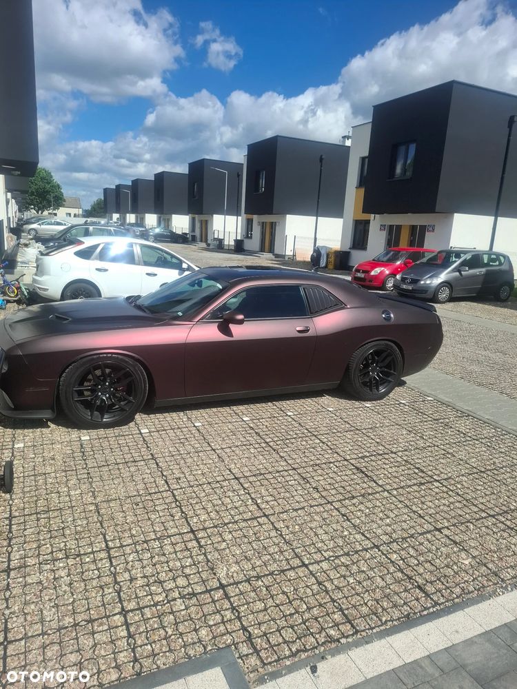 Dodge Challenger - 3