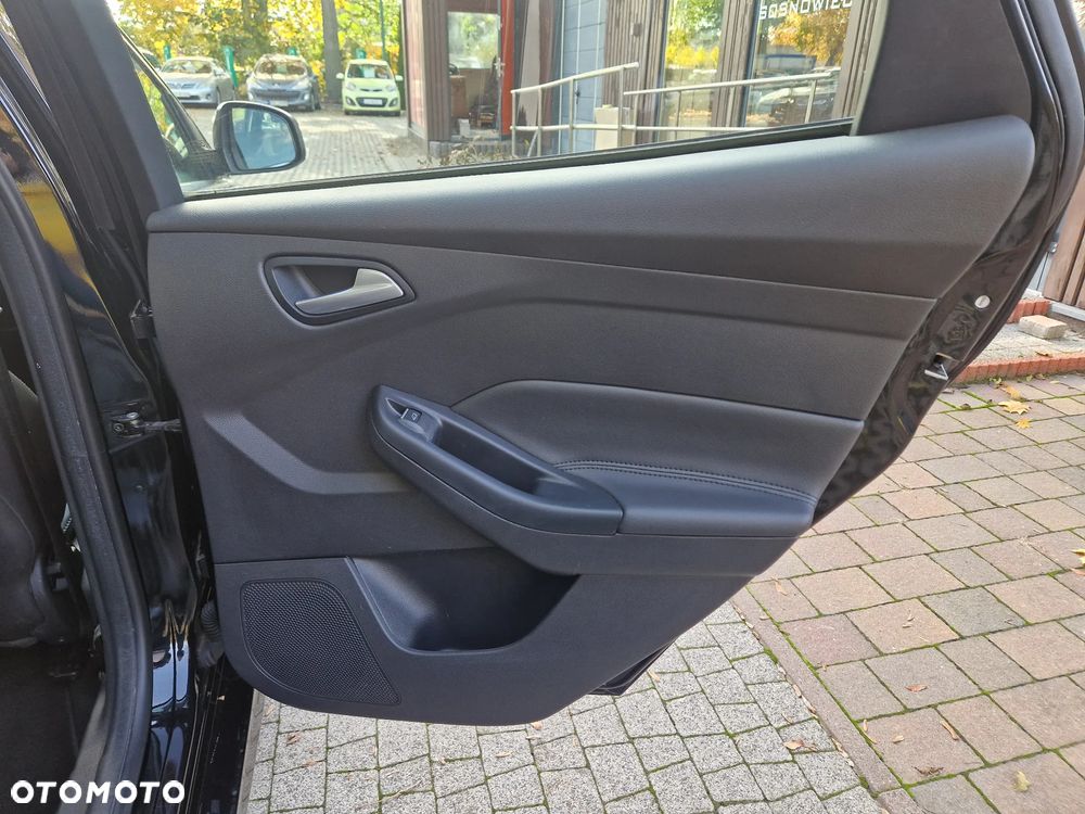 Ford Focus 2.0 TDCi ST-Line Black ASS - 29