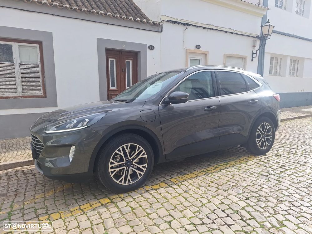 Ford Kuga - 1