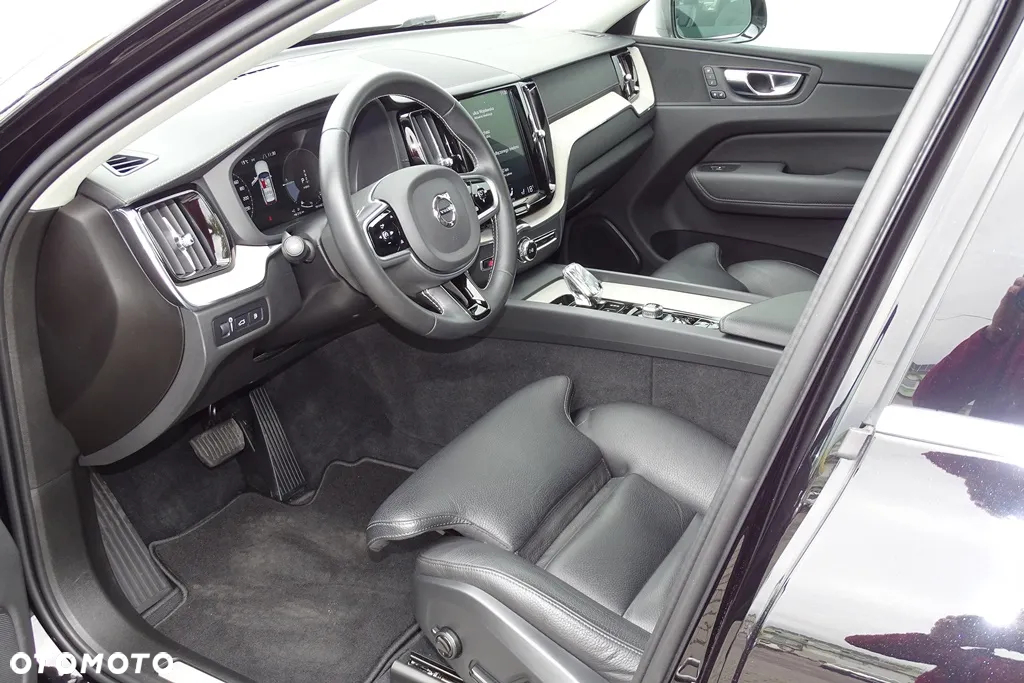 Volvo XC 60 T8 Plug-In Hybrid AWD Inscription Expression - 19
