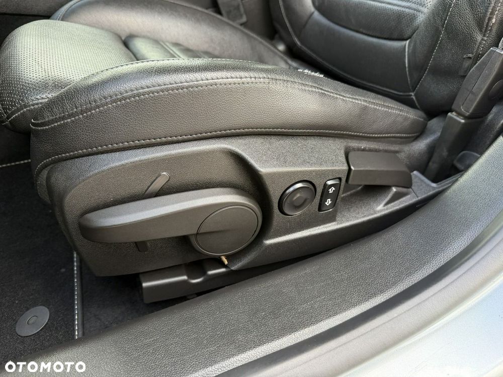 Opel Insignia - 19