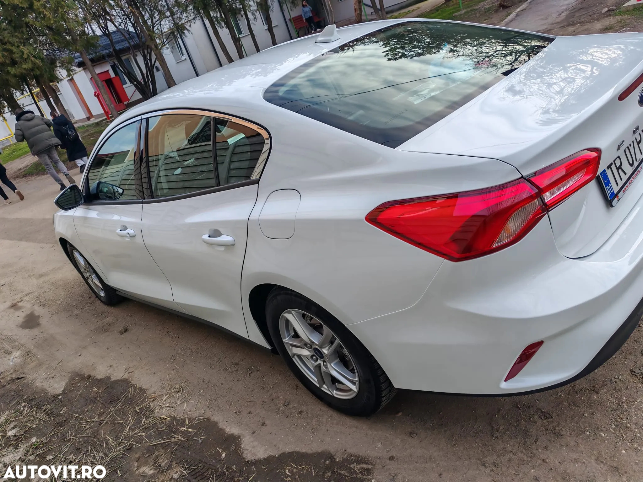 Ford Focus 1.0 EcoBoost Titanium - 5