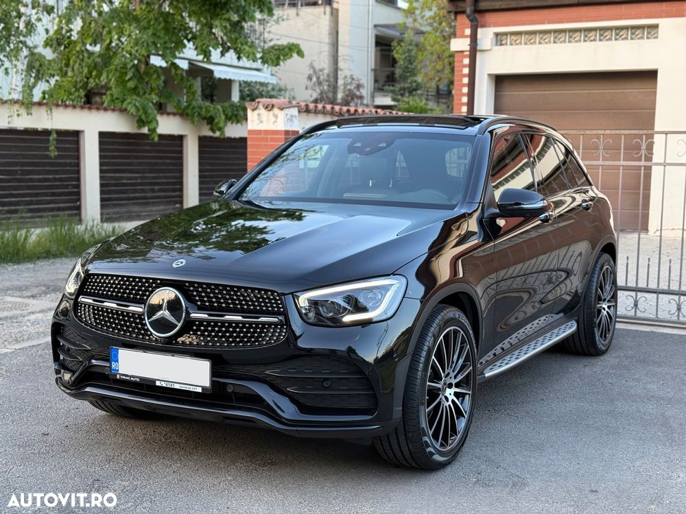 Mercedes-Benz GLC 300 4MATIC 9G-TRONIC AMG Line Plus - 1